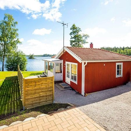 Вилла Holiday Lakefront House Bjorkoby Экстерьер фото